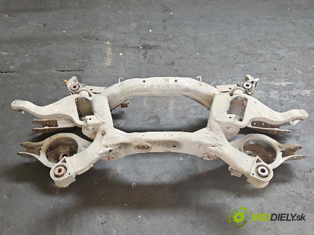 Infiniti FX I 2003-2008 3.5 V6 280KM automatic 206 kW 3498 cm3 5- zadní výztuha  (Zadní výztuha)