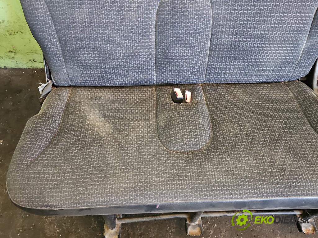 Renault Trafic II 2001-2014 1.9 dci 101 HP manual 74 kW 1870 cm3 5- Sedačka zadné ľavý III