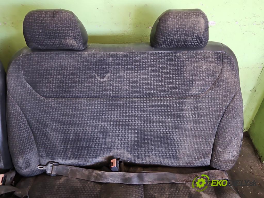 Renault Trafic II 2001-2014 1.9 dci 101 HP manual 74 kW 1870 cm3 5- Sedačka zadné ľavý II