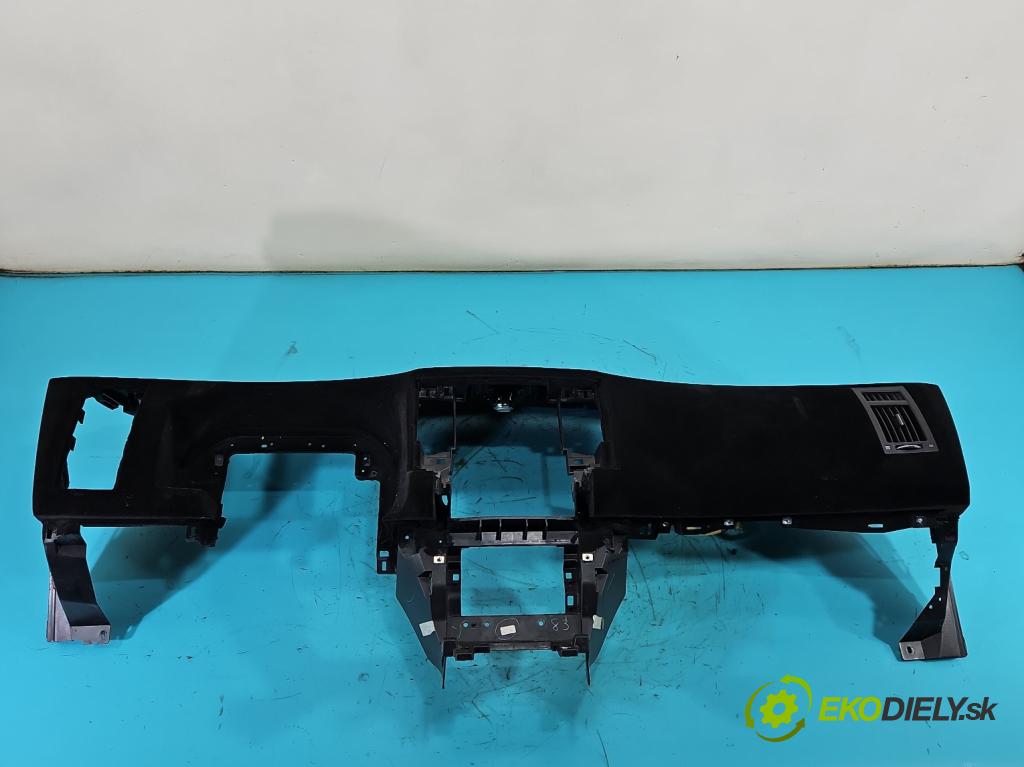 Infiniti FX I 2003-2008 3.5 V6 280KM: automatic 206 kW 3498 cm3 5- kokpit,pristrojová doska rozdeľovacia 