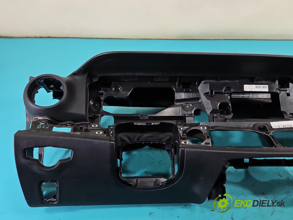 Mercedes E W213 2016-2023 2.0 CDI 194KM: automatic 143 kW 1950 cm3 5- kokpit,pristrojová doska rozdeľovacia