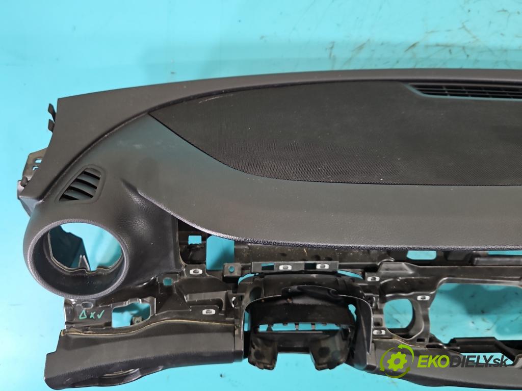 Mercedes E W213 2016-2023 2.0 CDI 194KM: automatic 143 kW 1950 cm3 5- kokpit,pristrojová doska rozdeľovacia