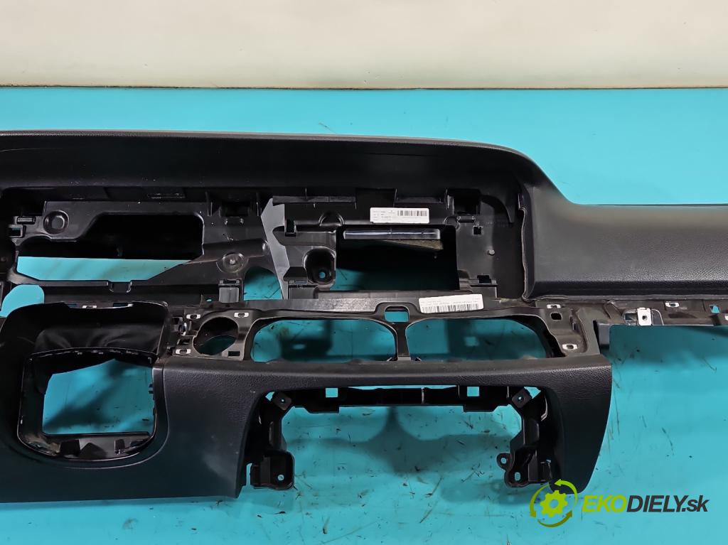 Mercedes E W213 2016-2023 2.0 CDI 194KM: automatic 143 kW 1950 cm3 5- kokpit,pristrojová doska rozdeľovacia