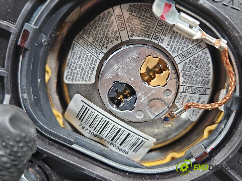 Volvo V70 III 2007-2016 2.0d 136 HP manual 100 kW 1997 cm3 5- airbag vzduch: Řidiči: P30721996 (Airbag)
