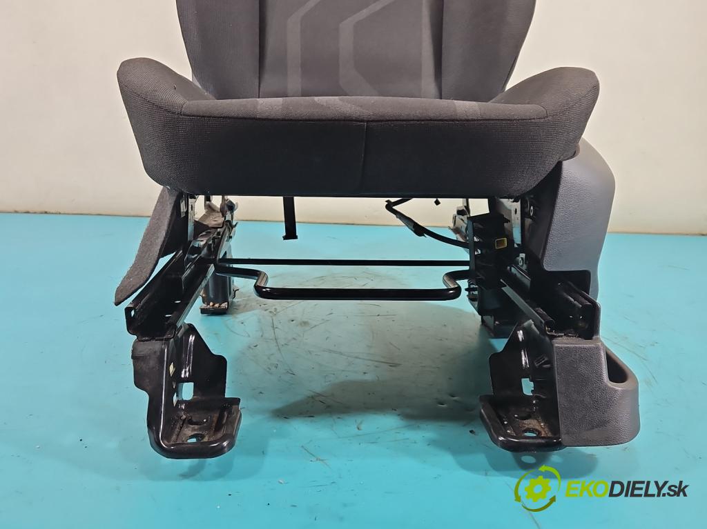 Ford Transit Connect II 2012-2022 1.5 tdci 120 HP manual 88,2 kW 1499 cm3 5- Sedačka ľavý  (Sedadlo)