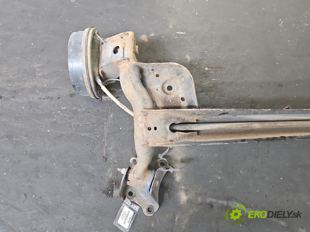 Dacia Duster II 2018-2024 1.6 16V 114 hp manual 84 kW 1598 cm3 5- zadní výztuha  (Zadní výztuha)