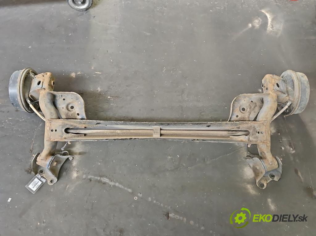 Dacia Duster II 2018-2024 1.6 16V 114 hp manual 84 kW 1598 cm3 5- zadní výztuha  (Zadní výztuha)