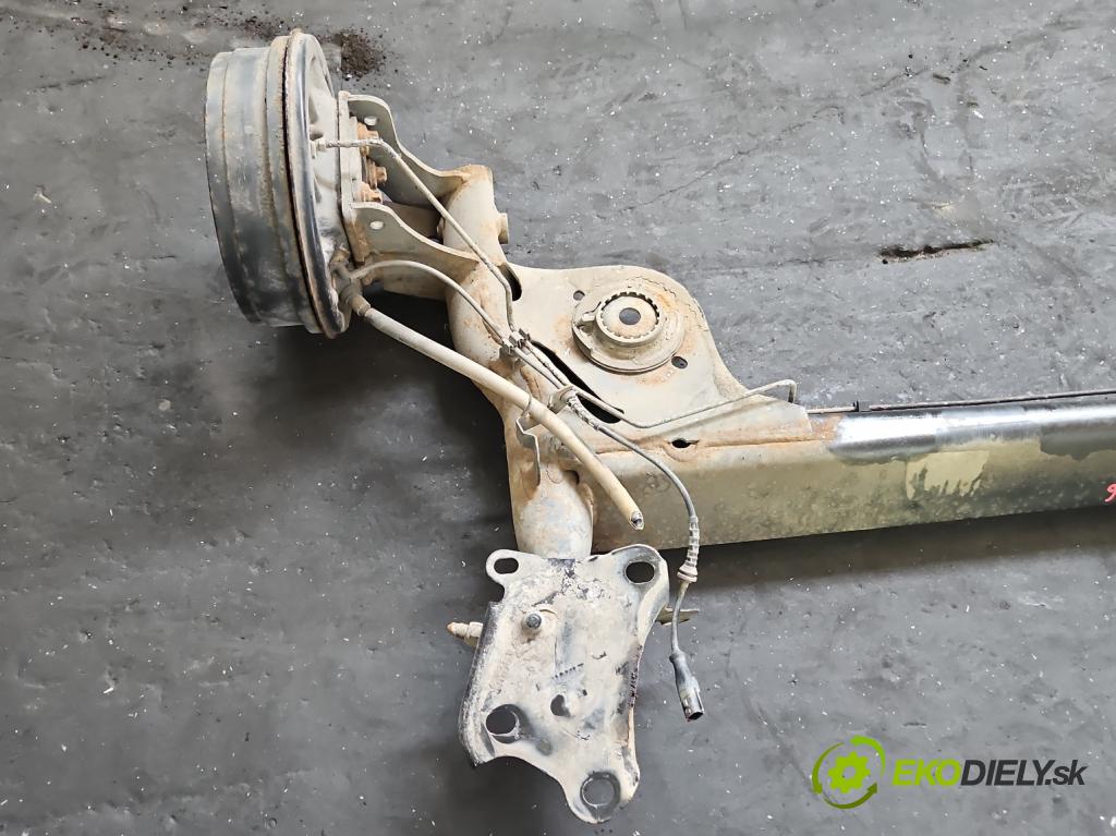 Dacia Duster II 2018-2024 1.6 16V 114 hp manual 84 kW 1598 cm3 5- zadní výztuha  (Zadní výztuha)