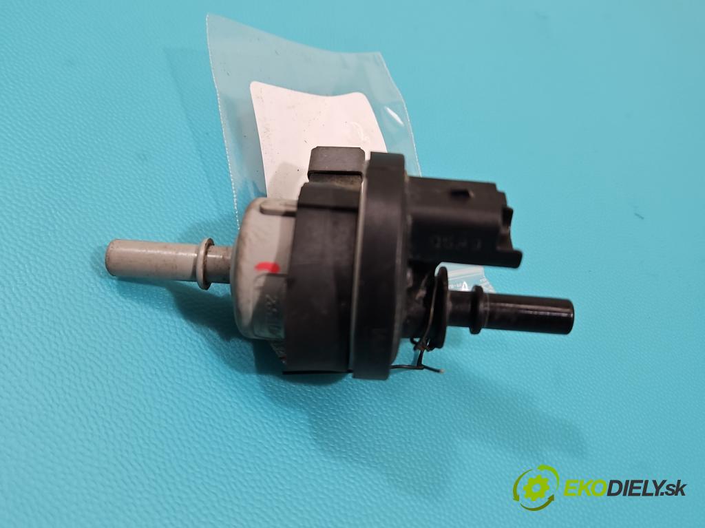 Dacia Duster II 2018-2024 1.6 16V 114 HP manual 84 kW 1598 cm3 5- snímač tlak: palivo 269516045 (Snímač)