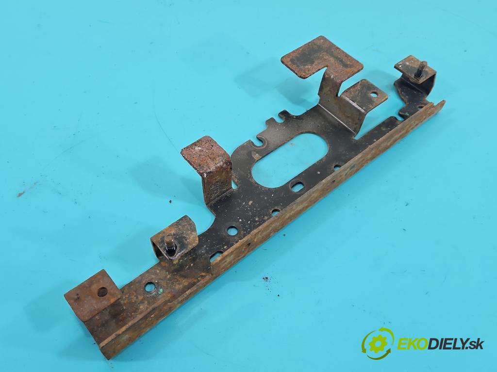 Dacia Duster II 2018-2024 1.6 16V 114 HP manual 84 kW 1598 cm3 5- Upevnenie: