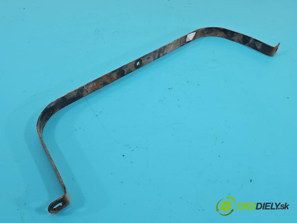 Dacia Duster II 2018-2024 1.6 16V 114 HP manual 84 kW 1598 cm3 5- Upevnenie: