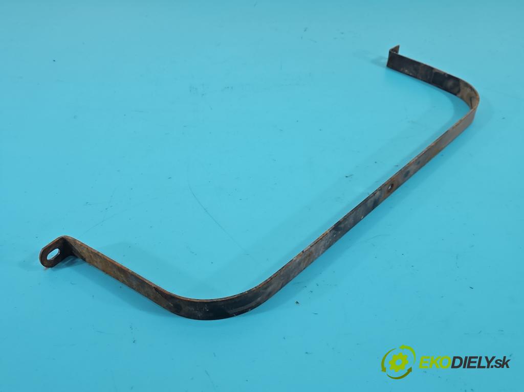 Dacia Duster II 2018-2024 1.6 16V 114 HP manual 84 kW 1598 cm3 5- Upevnenie: