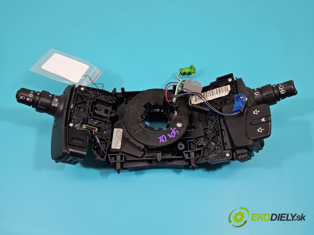 Renault Scenic II 2003-2009 1.6 16V 113 HP manual 83 kW 1598 cm3 5- prepínač komplex: 8200127727 (Prepínacie páčky pod volantom)