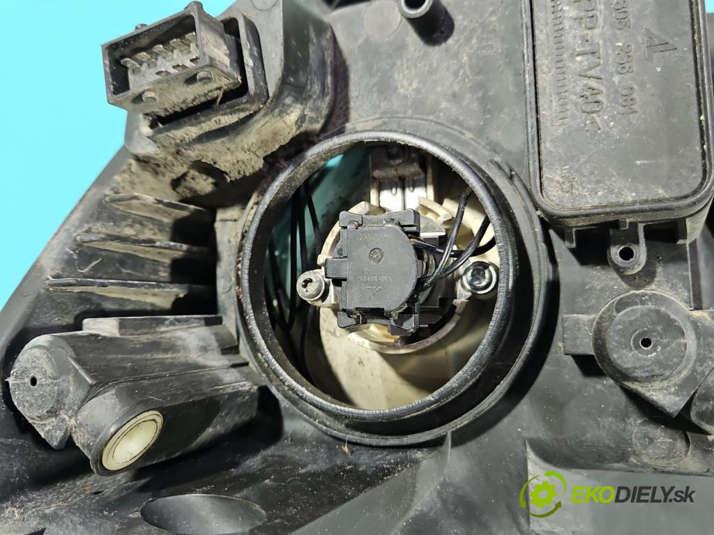 Opel Zafira B 2005-2014 1.9 cdti 120 HP manual 88 kW 1910 cm3 5- Reflektor: pravý  (Svetlo predné pravé)