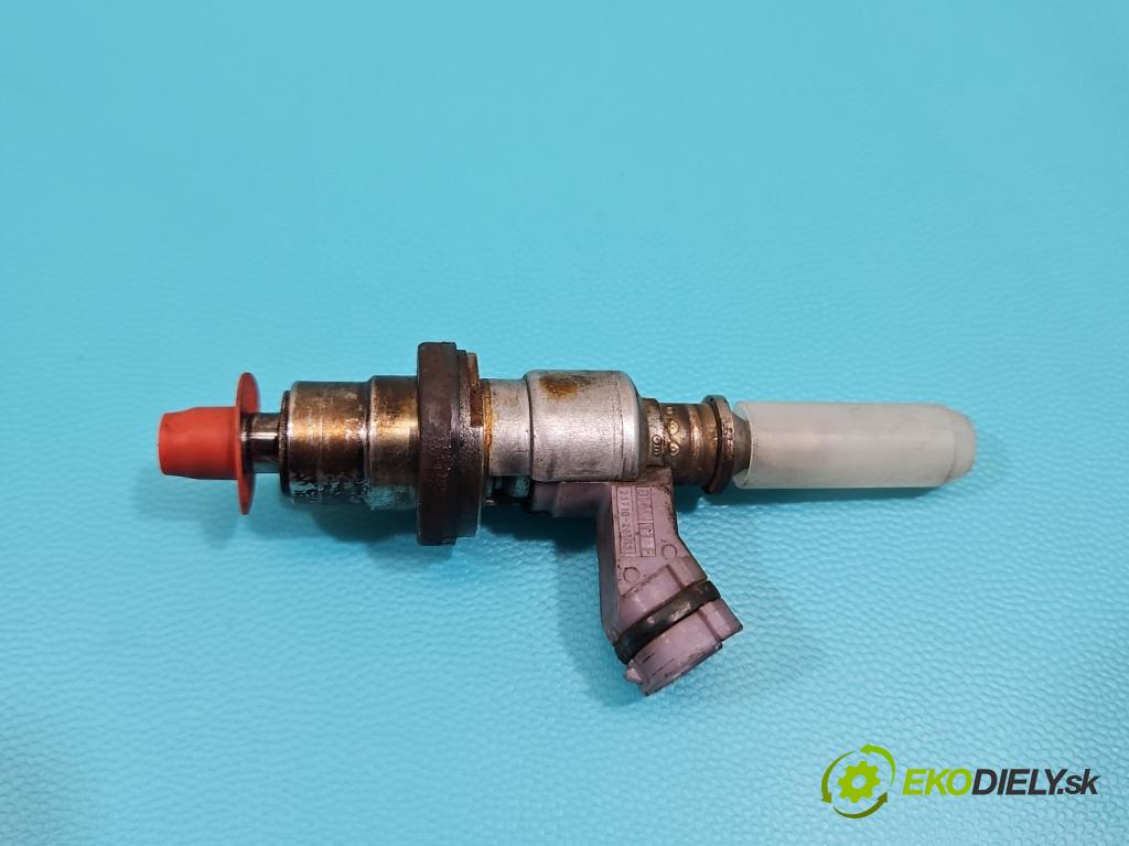 Toyota Avensis III T27 2009-2018 2.0 D4D 126 HP manual 93 kW 1998 cm3 5- vstrek 23710-26012 (Vstrekovač paliva)