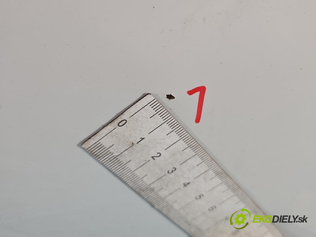 Renault Clio III 2005-2012 1.5 dci 68 hp manual 50 kW 1461 cm3 3- zadní kufrové dveře  (Zadní kapota (kufr))