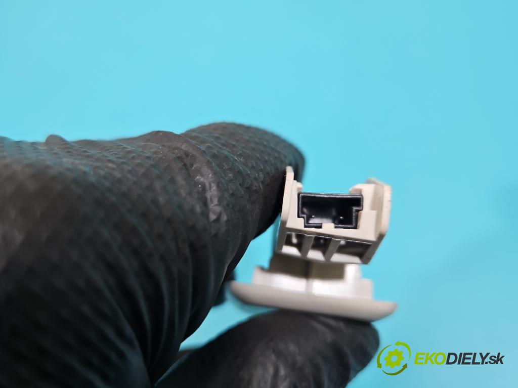 Bmw 3 G20 2018- 2.0 T 184 hp automatic 135 kW 1998 cm3 4- clonítko pravé 7481634