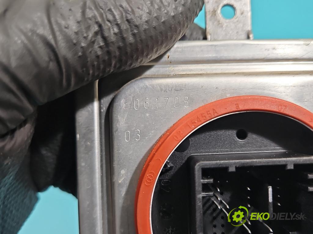 Bmw 3 G20 2018- 2.0 T 184hp automatic 135 kW 1998 cm3 4- střídač: xenon 7933357 (Riadiaca jednotka xenónu)