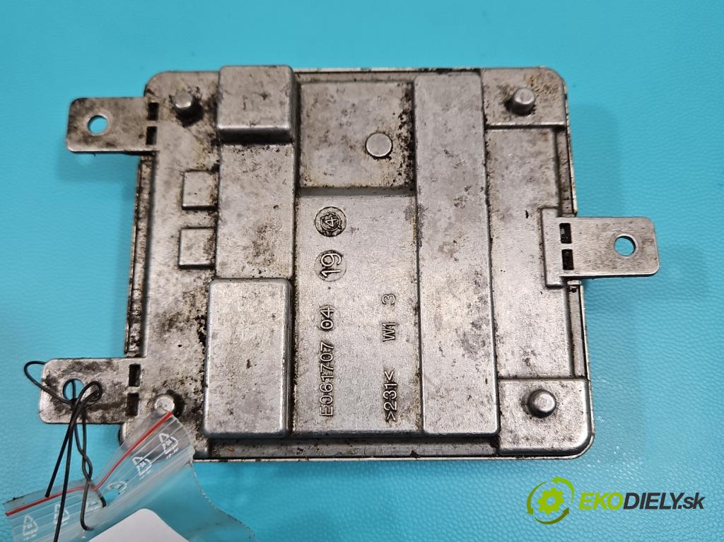 Bmw 3 G20 2018- 2.0 T 184hp automatic 135 kW 1998 cm3 4- střídač: xenon 7933357 (Riadiaca jednotka xenónu)