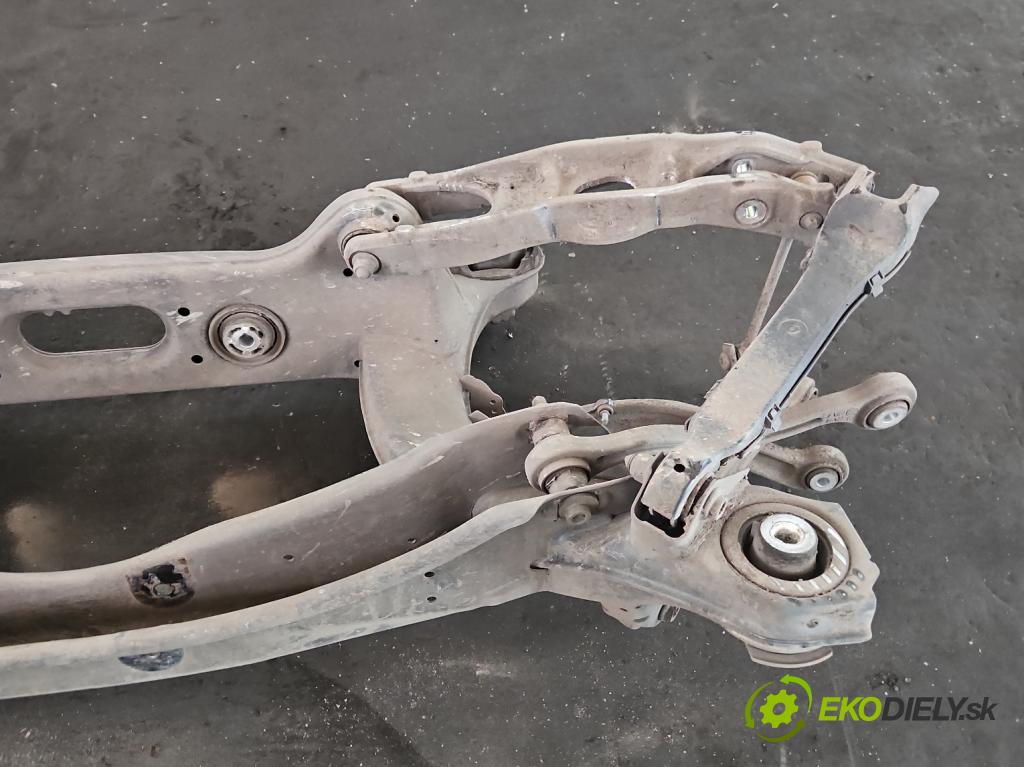 Mercedes E W213 2016-2023 2.0 CDI 194KM automatic 143 kW 1950 cm3 5- zadní výztuha 2133509707 (Zadní výztuha)