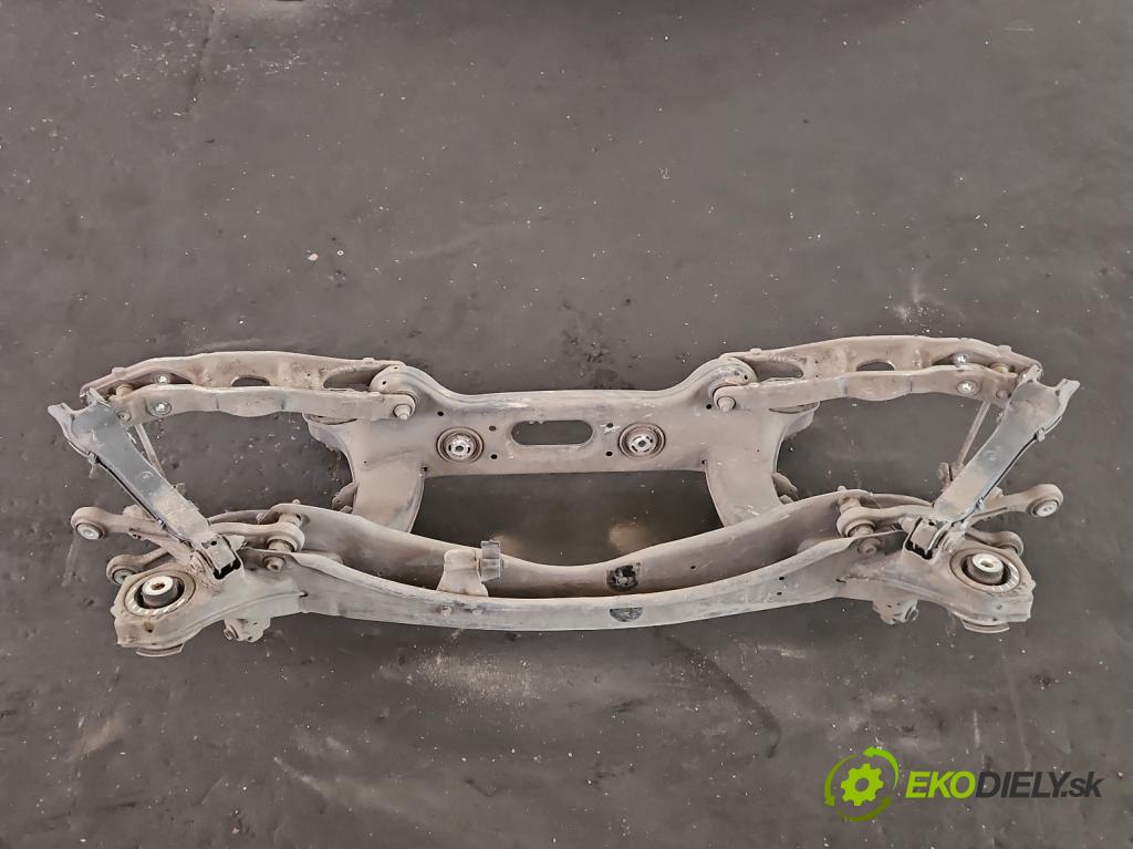 Mercedes E W213 2016-2023 2.0 CDI 194KM automatic 143 kW 1950 cm3 5- zadní výztuha 2133509707 (Zadní výztuha)