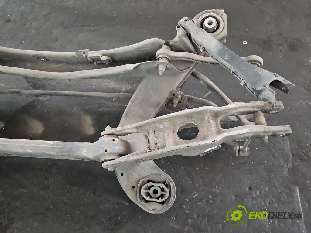 Mercedes E W213 2016-2023 2.0 CDI 194KM automatic 143 kW 1950 cm3 5- zadní výztuha 2133509707 (Zadní výztuha)