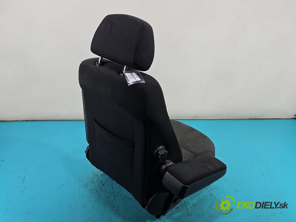 Opel Astra III 2004-2014 1.7 cdti 101 HP manual 74 kW 1686 cm3 5- Sedačka ľavý  (Sedadlo)