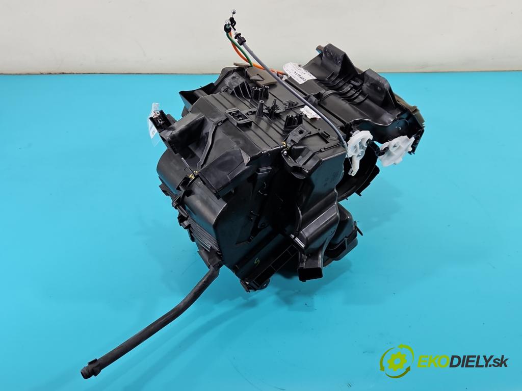 Dacia Duster II 2018-2024 1.6 16V 114 HP manual 84 kW 1598 cm3 5- radiator 1510483 (Radiátor kúrenia)