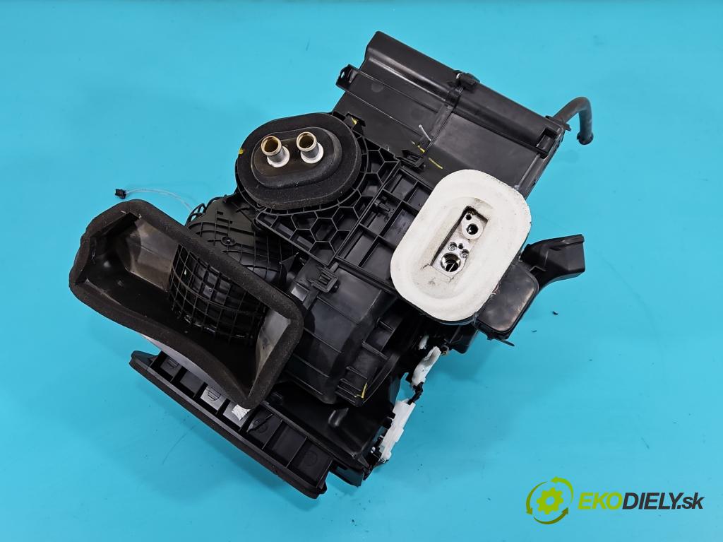 Dacia Duster II 2018-2024 1.6 16V 114 HP manual 84 kW 1598 cm3 5- radiator 1510483 (Radiátor kúrenia)