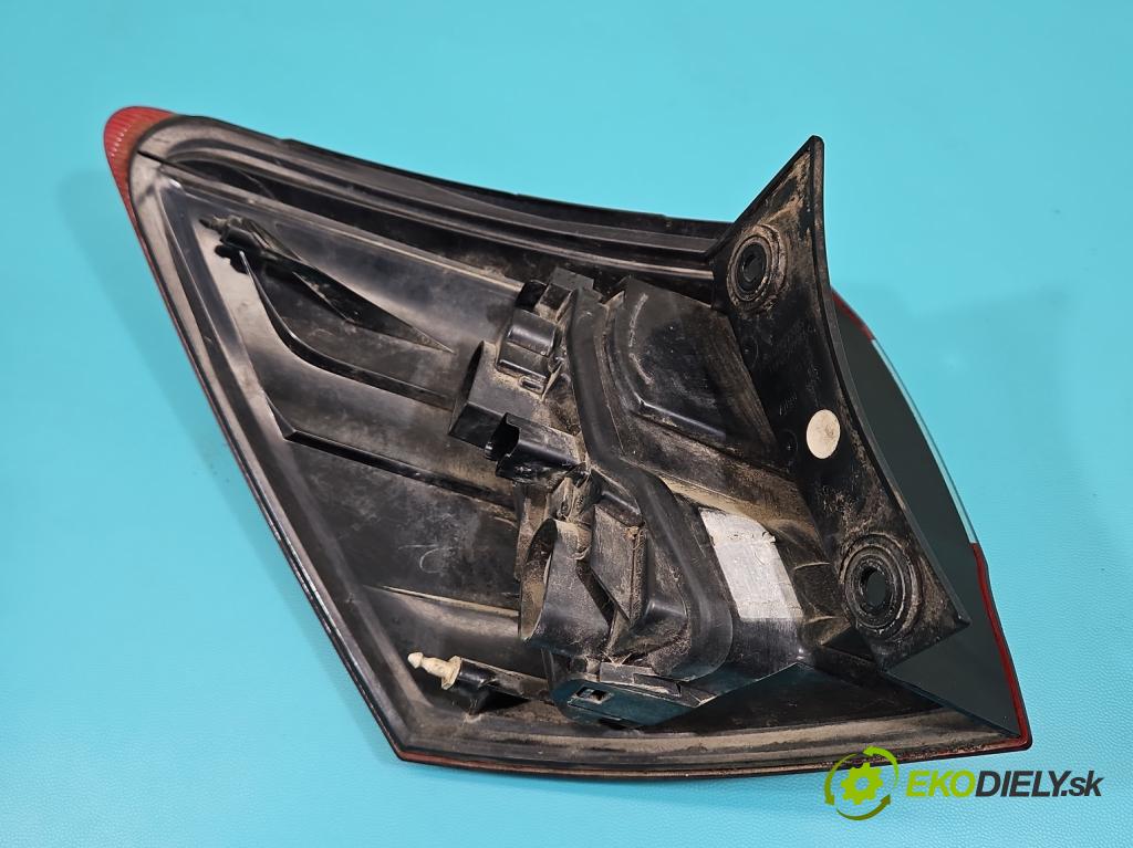 Nissan Qashqai I J10 2006-2013 1.5 dci 106 hp manual 78 kW 1461 cm3 5- světlo zadní pravé 89503220R (Klika dveří ostatní)