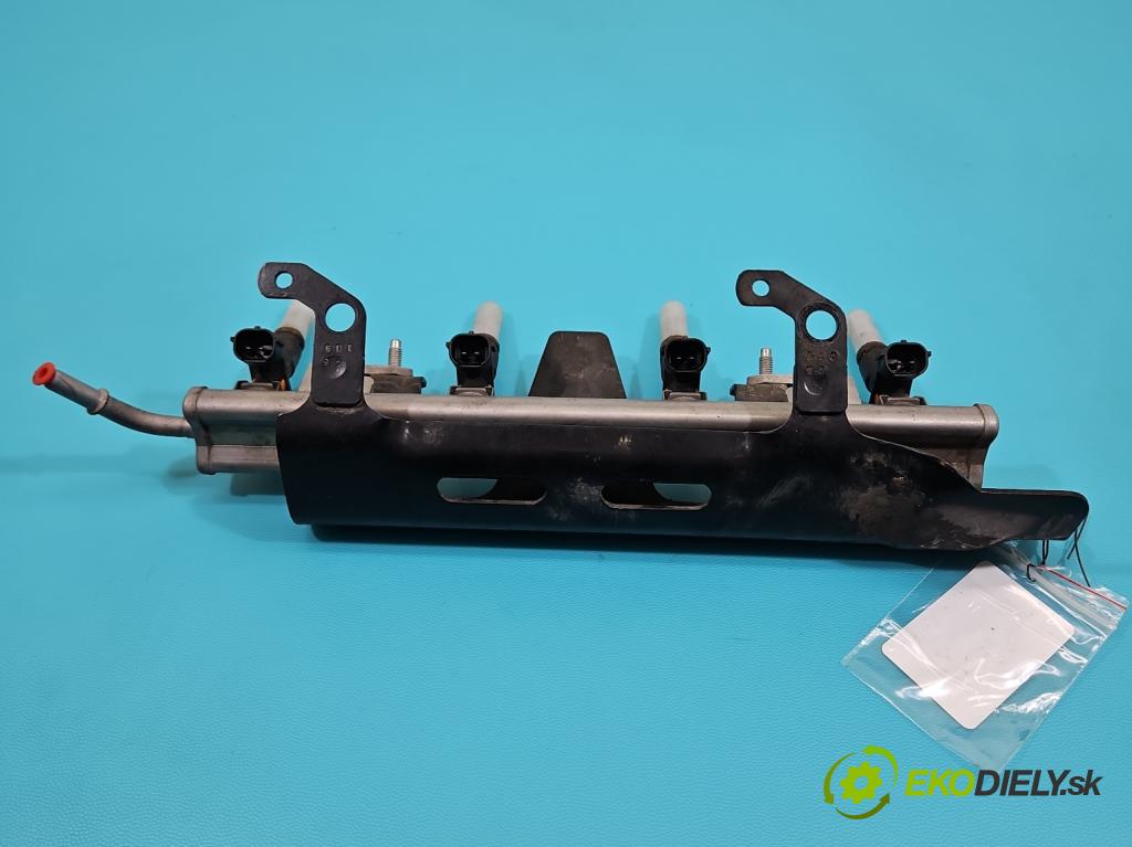 Dacia Duster II 2018-2024 1.6 16V 114 HP manual 84 kW 1598 cm3 5- vstrek 166008992R (Vstrekovač paliva)