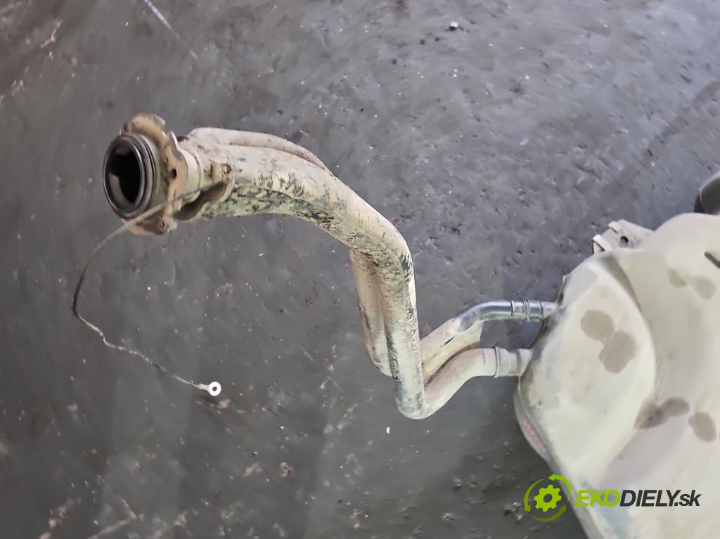 Dacia Duster II 2018-2024 1.6 16V 114 hp manual 84 kW 1598 cm3 5- Nádrž: paliva 172023111R (Palivová nádrž)