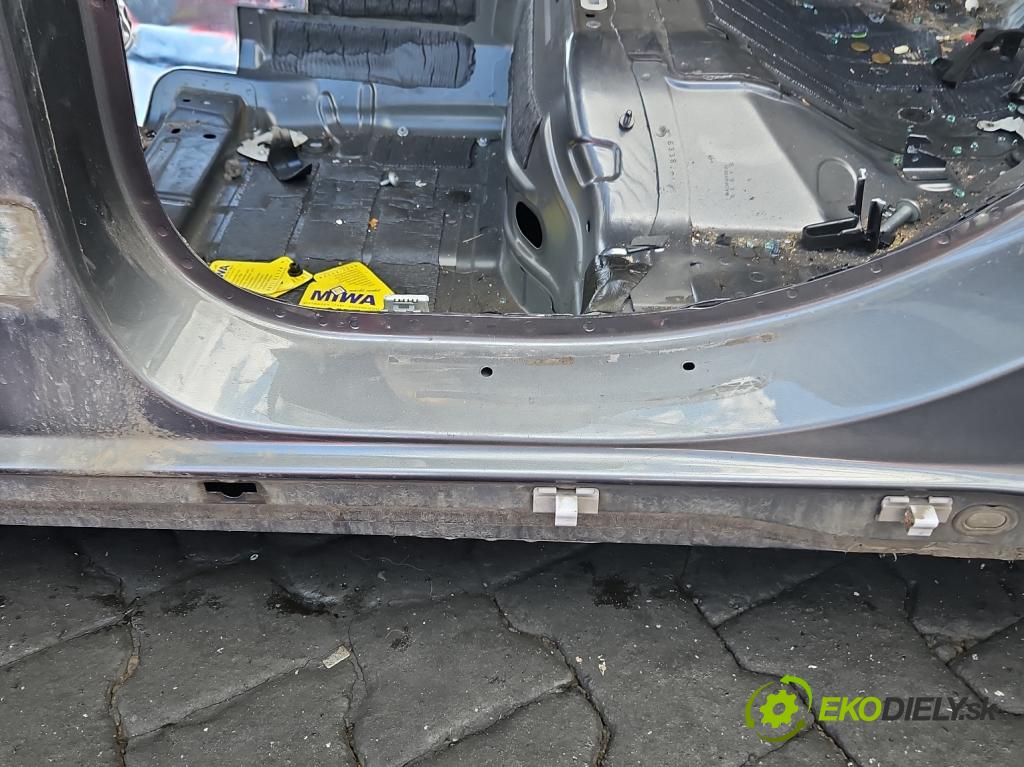 Mercedes E W213 2016-2023 2.0 CDI 194KM automatic 143 kW 1950 cm3 5- práh levý  (Karoserie ostatní)