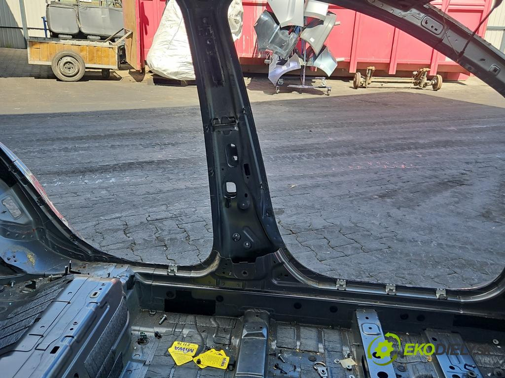 Mercedes E W213 2016-2023 2.0 CDI 194KM automatic 143 kW 1950 cm3 5- práh levý  (Karoserie ostatní)