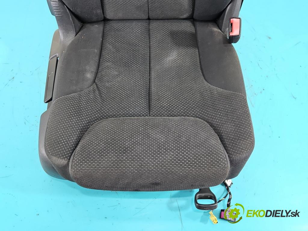 Vw Passat B6 2005-2010 2.0 FSI 150 HP manual 110 kW 1984 cm3 5- Sedačka pravý  (Sedadlo)