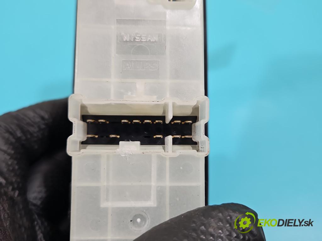 Nissan Qashqai I J10 2006-2013 1.5 dci 106 hp manual 78 kW 1461 cm3 5- Přepínač oken zpětných zrcátek
