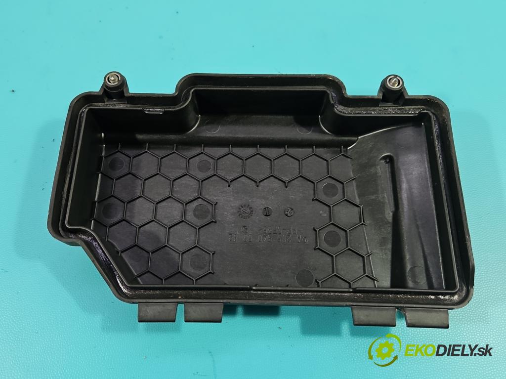 Mercedes E W213 2016-2023 2.0 CDI 194KM automatic 143 kW 1950 cm3 5- skříňka pojistková A2055400082 (Pojistková skříňka)