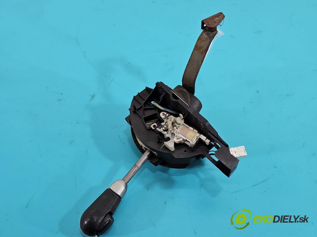 Infiniti FX I 2003-2008 3.5 V6 280KM: automatic 206 kW 3498 cm3 5- Páka: Změny: stupeň,rýchlosť  (Rýchlostná páka (kulisa))