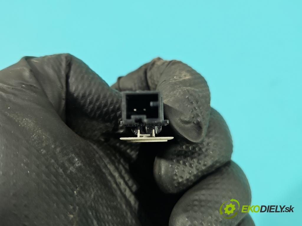 Mercedes E W213 2016-2023 2.0 CDI 194KM: automatic 143 kW 1950 cm3 5- Mikrofon: A2138202801