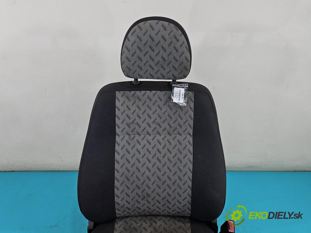 Fiat Doblo I 2001-2010 1,3.0 jtd 75 HP manual 55 kW 1248 cm3 5- Sedačka pravý  (Sedadlo)