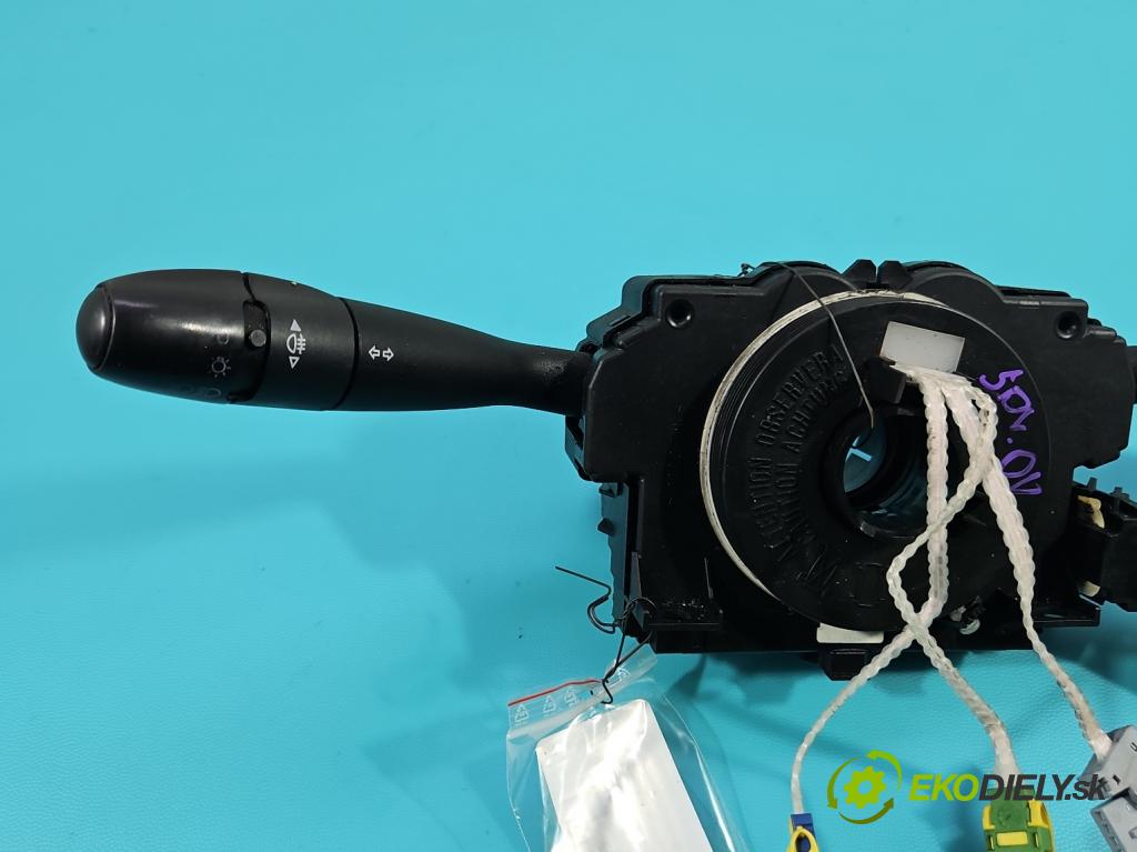 Citroen Xsara Picasso 1,8.0 16V 116 HP manual 85 kW 1749 cm3 5- prepínač komplex: 96477520XT (Prepínacie páčky pod volantom)