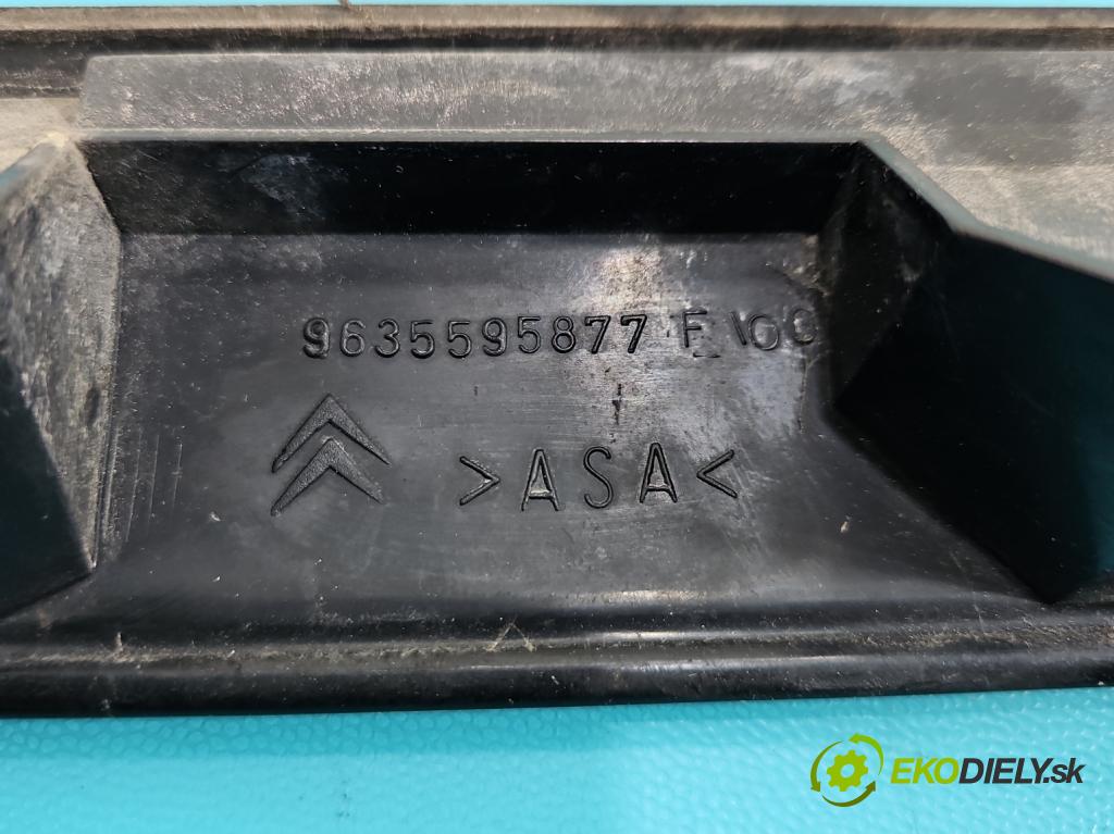 Citroen Xsara Picasso 1,8.0 16V 116 hp manual 85 kW 1749 cm3 5- klika kufrových dveří zadní 9635595877F