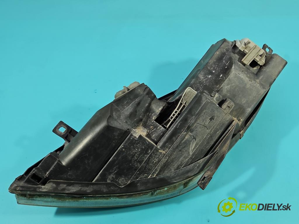 Mitsubishi Colt Z30 VI 2004-2012 1.5 did 68 HP manual 50 kW 1493 cm3 3- Reflektor: pravý 0301208202 (Svetlo predné pravé)