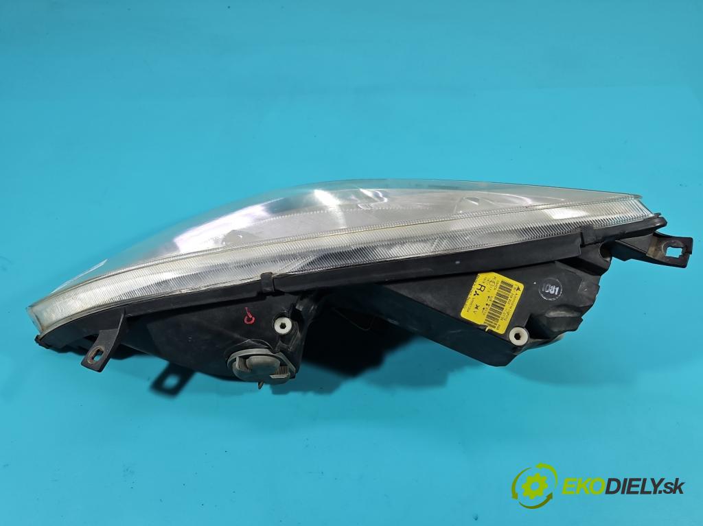 Mitsubishi Colt Z30 VI 2004-2012 1.5 did 68 HP manual 50 kW 1493 cm3 3- Reflektor: pravý 0301208202 (Svetlo predné pravé)