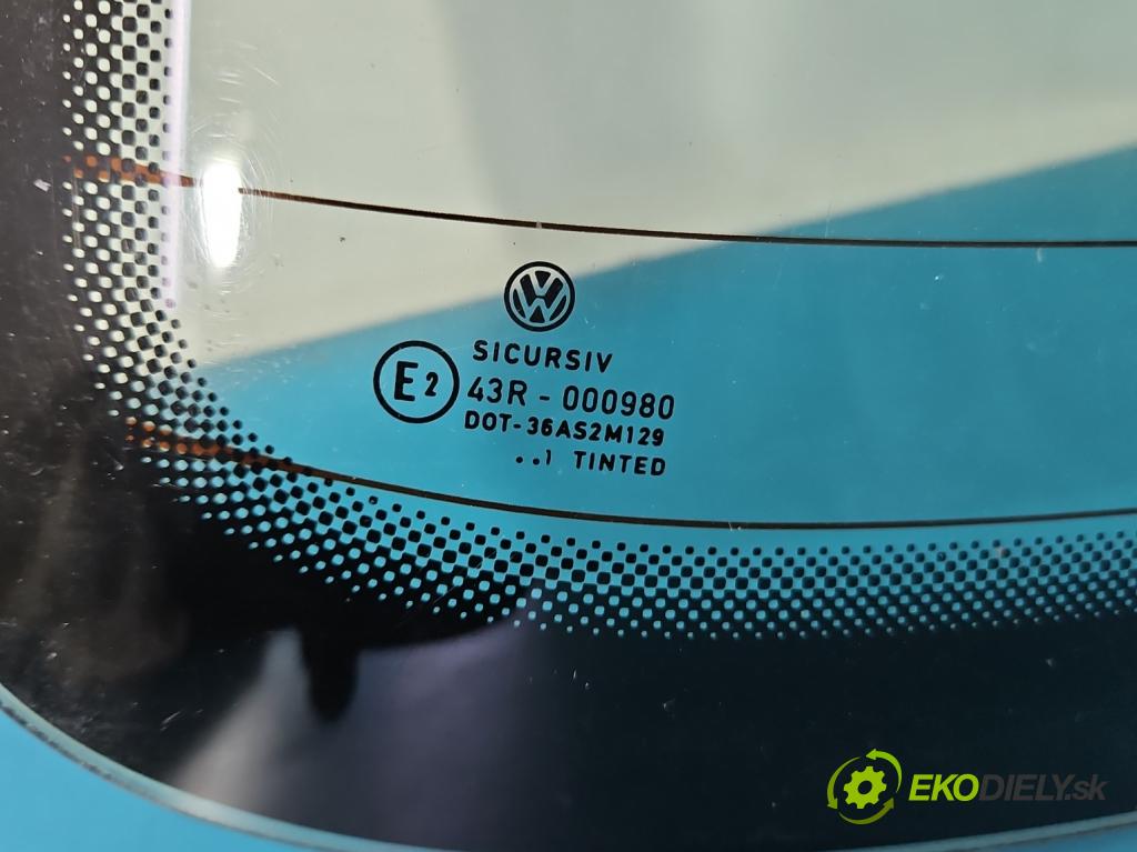 Vw Golf IV 1997-2003 1.6 SR 101 hp manual 74 kW 1595 cm3 5- sklo zadní  (Zadní sklo)