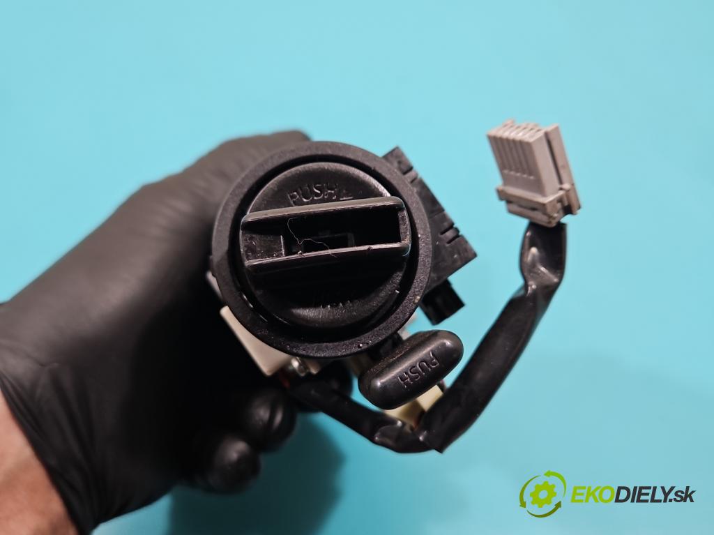 Nissan Qashqai I J10 2006-2013 1.5 dci 106 HP manual 78 kW 1461 cm3 5- Spínačka  (Spínacia skrinka)