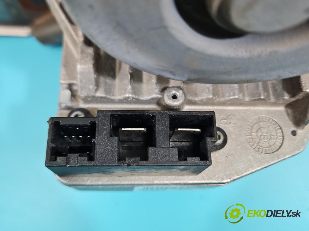 Renault Clio III 2005-2012 1.5 dci 68 HP manual 50 kW 1461 cm3 3- čerpadlo posilovač 8200937939 (Servočerpadlo)