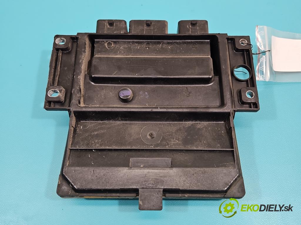 Renault Clio III 2005-2012 1.5 dci 68 HP manual 50 kW 1461 cm3 3- riadiaca jednotka motora 8200911560