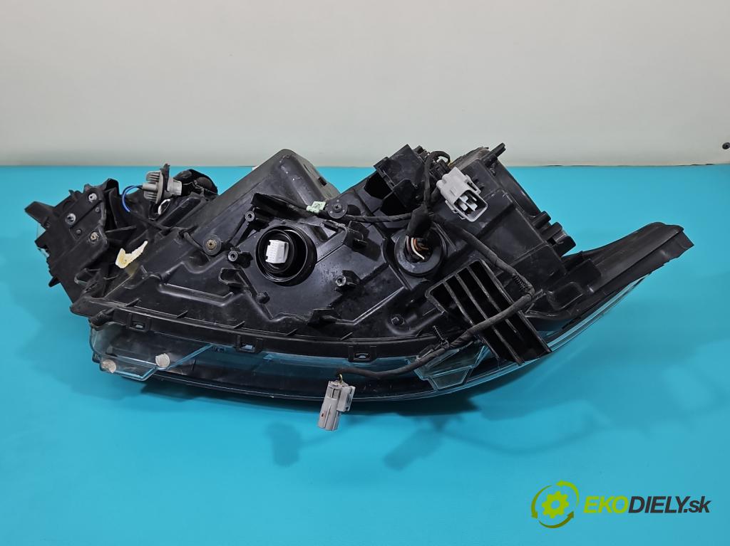 Mitsubishi Outlander III 2012-2022 2.4 135 HP automatic 99 kW 2360 cm3 5- Reflektor: pravý 8301D3-32 (Svetlo predné pravé)