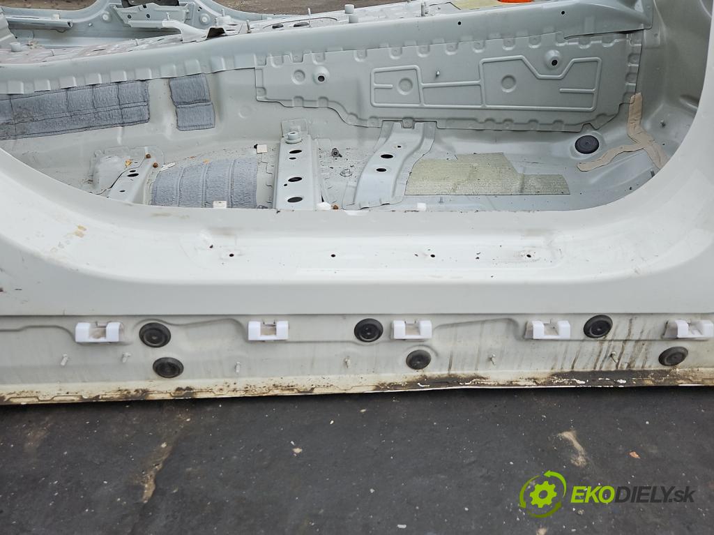 Bmw 3 G20 2018- 2.0 T 184 hp automatic 135 kW 1998 cm3 4- práh pravý  (Karoserie ostatní)